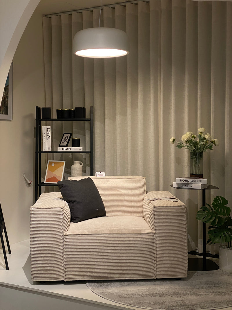 BOLD ARMCHAIR