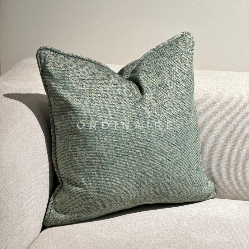 PREMIUM PILLOW