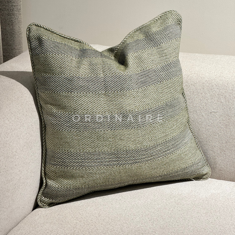 PREMIUM PILLOW