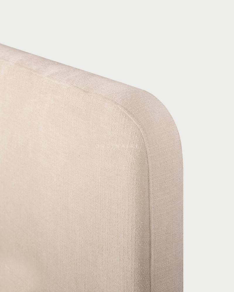 ASTA BED - SAMPLE SALE