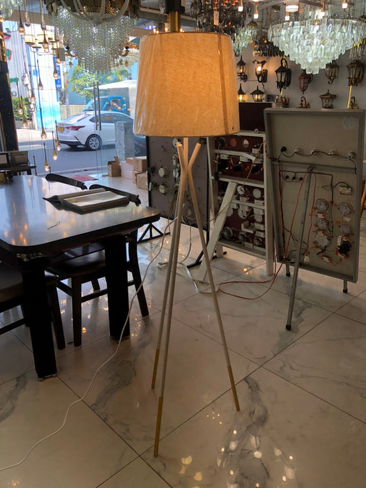 DOROTHY FLOOR LAMP