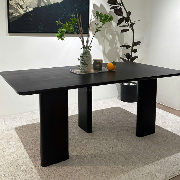 ELAINE DINING TABLE - SAMPLE SALE