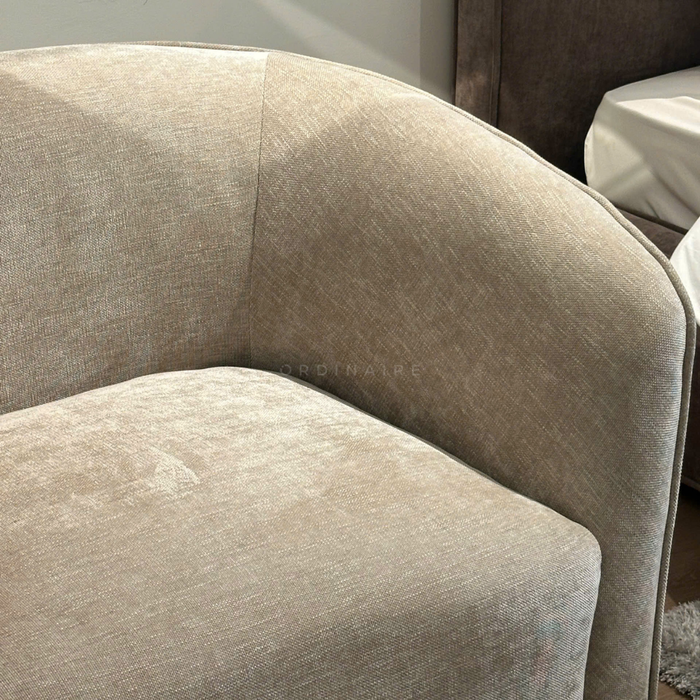 ELLIPSE ARMCHAIR - SAMPLE SALE