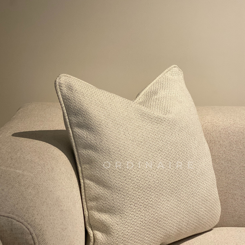 LUXURIOUS PILLOW - 300112-1