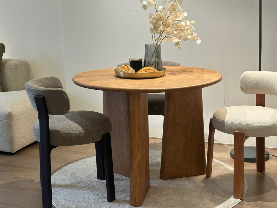 SORA DINING TABLE - SAMPLE SALE