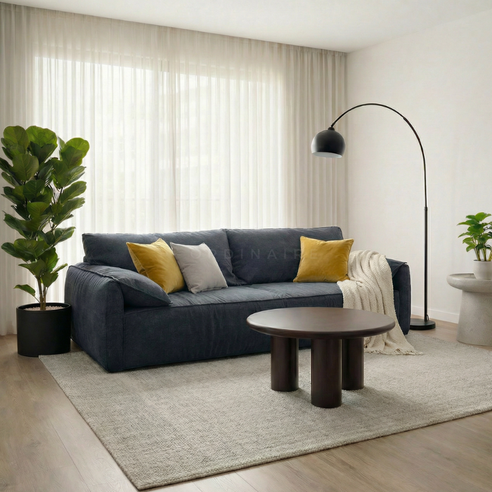 អោបក្រសោបទំនើប - ឈុតបន្ទប់ទទួលភ្ញៀវ