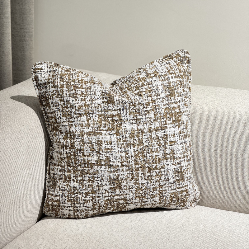 LUXURIOUS PILLOW