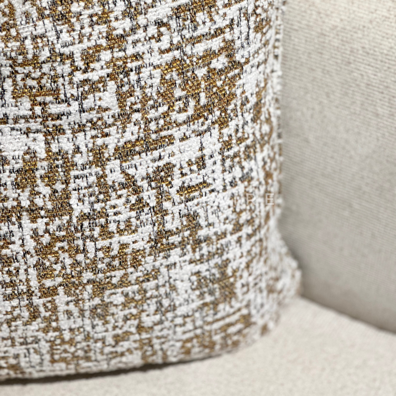 LUXURIOUS PILLOW