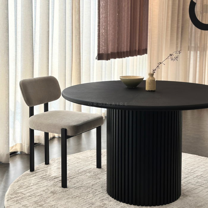 URBAN CONTRAST - DINING ROOM SET