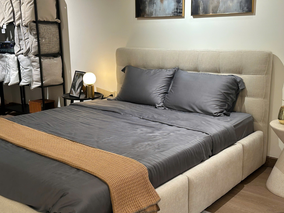 RANDI BED - SAMPLE SALE