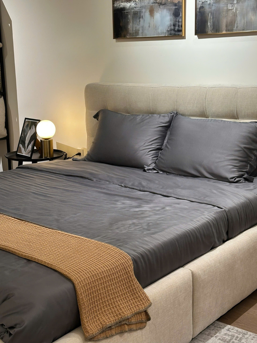 RANDI BED - SAMPLE SALE